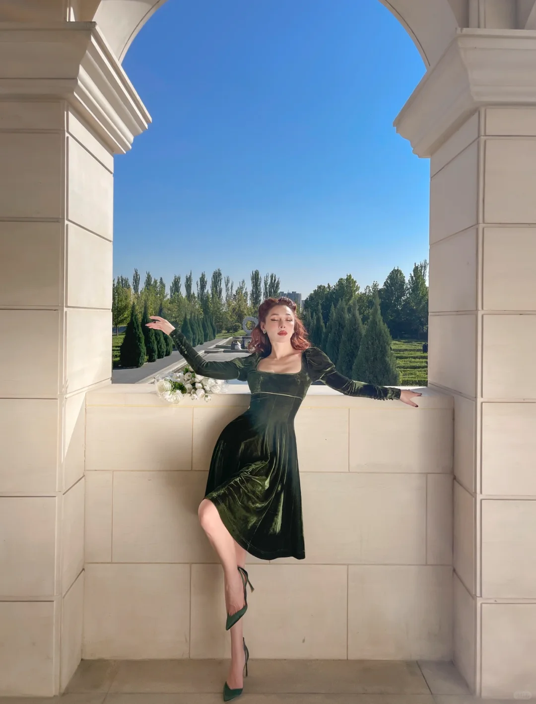 Vintage A Line Long Sleeve Green Velvet Short Prom Dress Homecoming Dress HZ1023