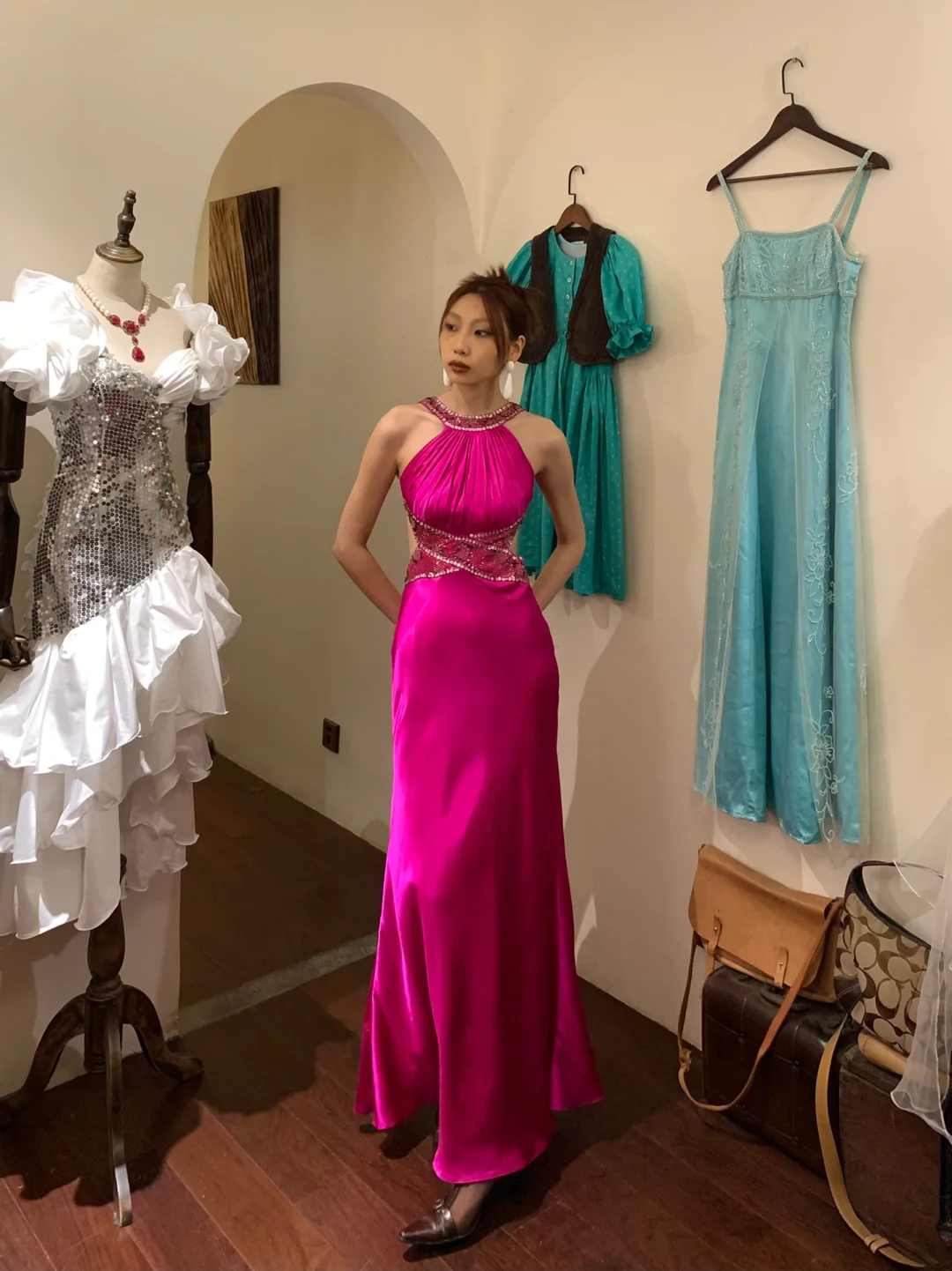 Vintage Mermaid Halter Beaded Sequin Pink Satin Long Open Back Party Dress Cocktail Dress HZ1023