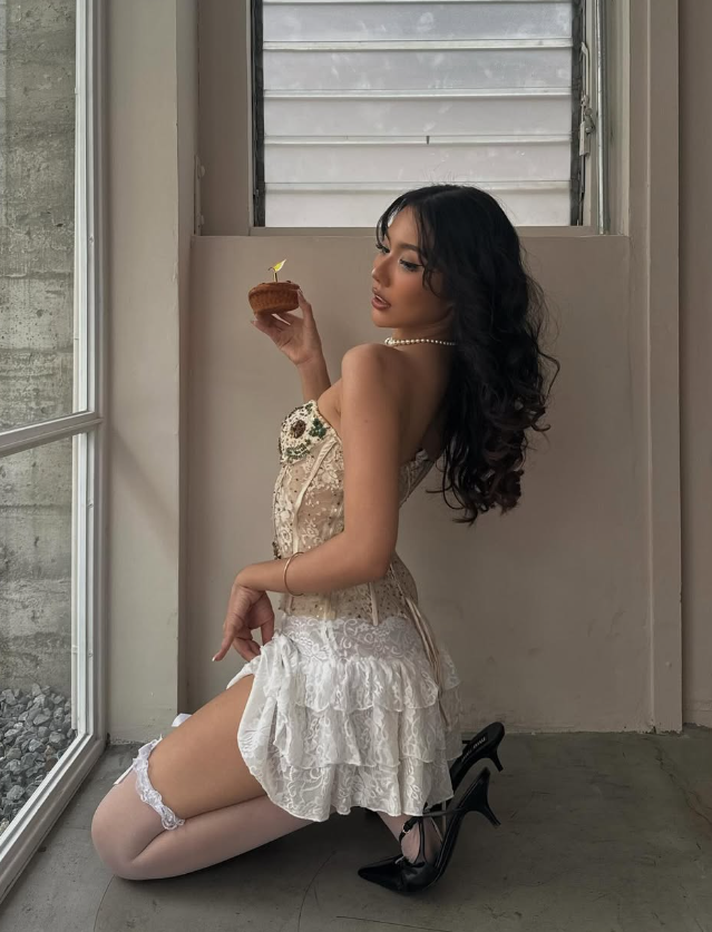 Cute A Line Sweetheart Neck Appliques Beaded Lace Short Homecoming Dress Birthday Dress HZ1023