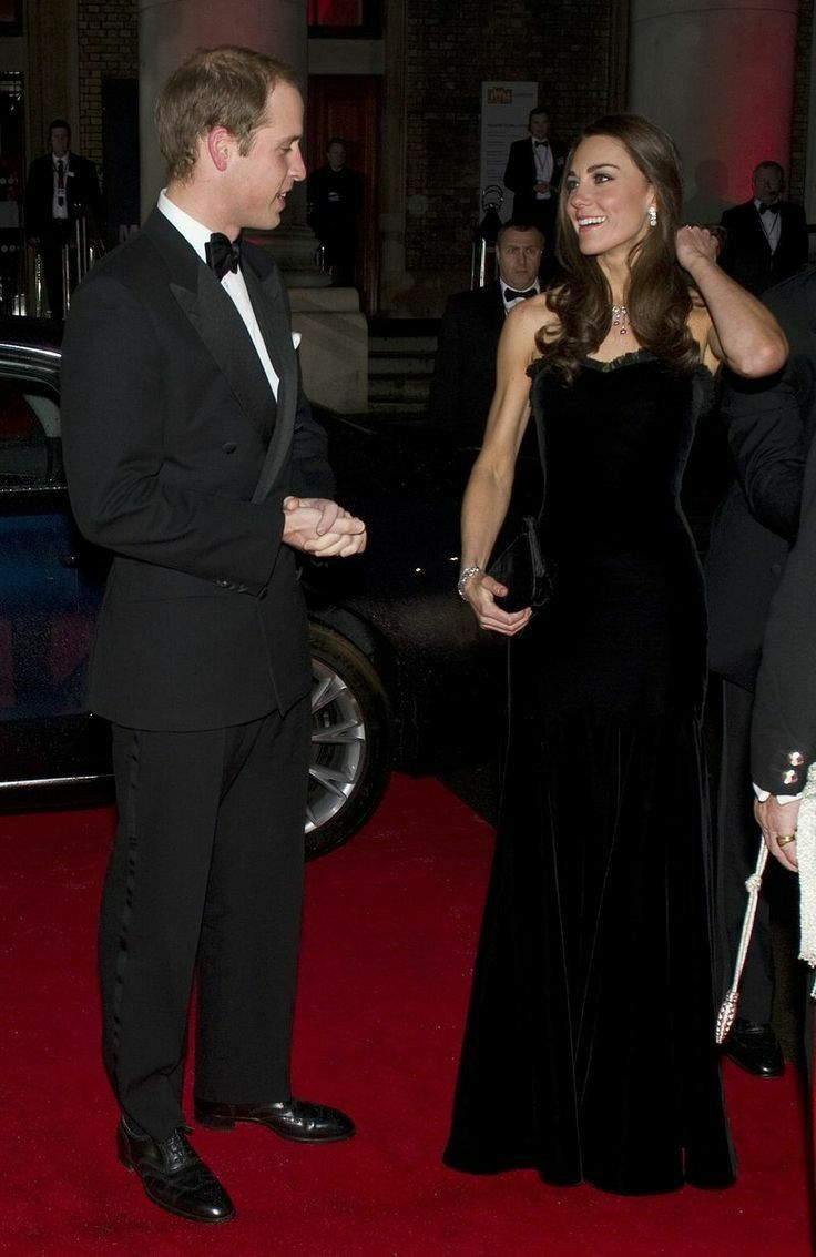 Black Elegant A Line Strapless Velvet Long Prom Dress Evening Dress HZ1023