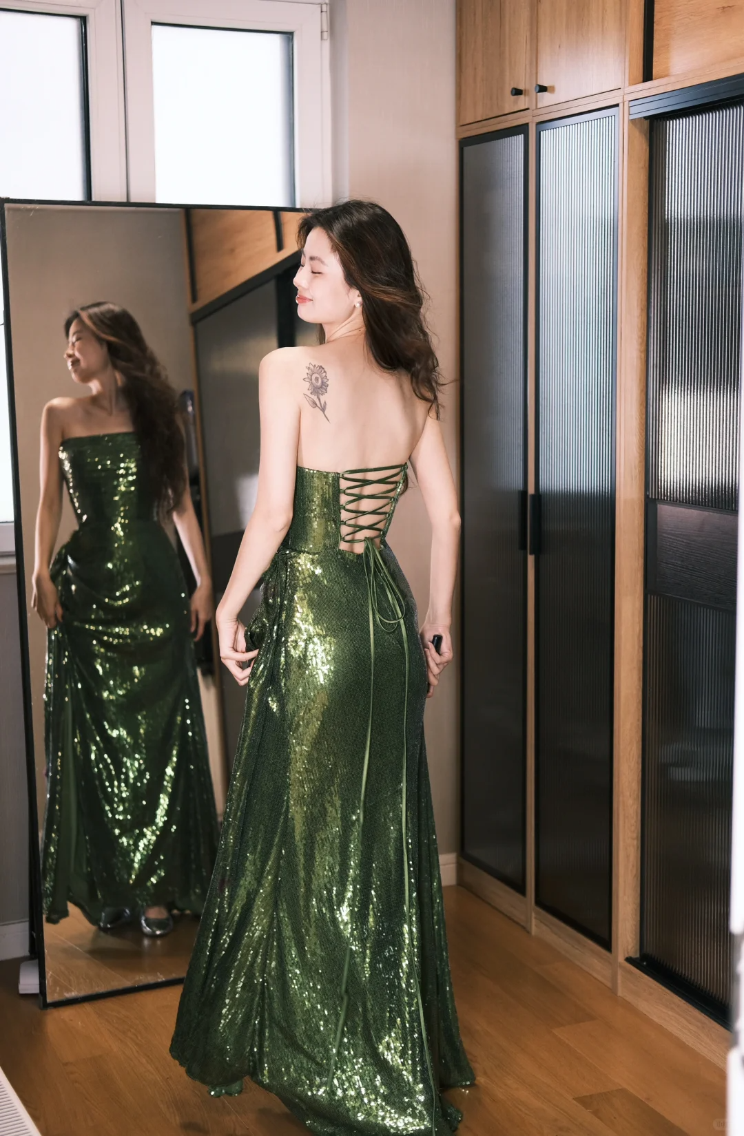 Shiny Green Sheath Strapless Sequin Evening Dress Party Dress with Slit HZ1023