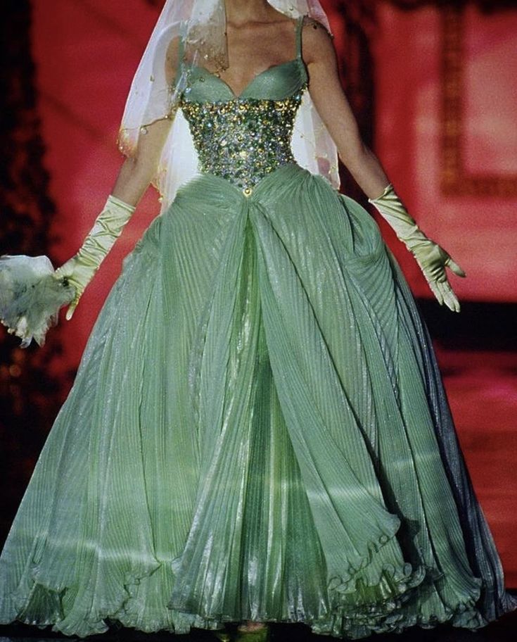 Vintage Ball Gown A Line Spaghetti Strap Beaded Pleated Green Tulle Party Dress Evening Dress HZ1023