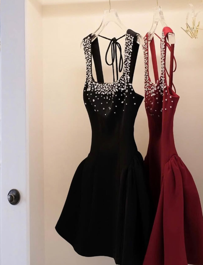 Cute A Line Strap RhineStone Burgundy Satin Short Party Dress Homecoming Dress HZ1023