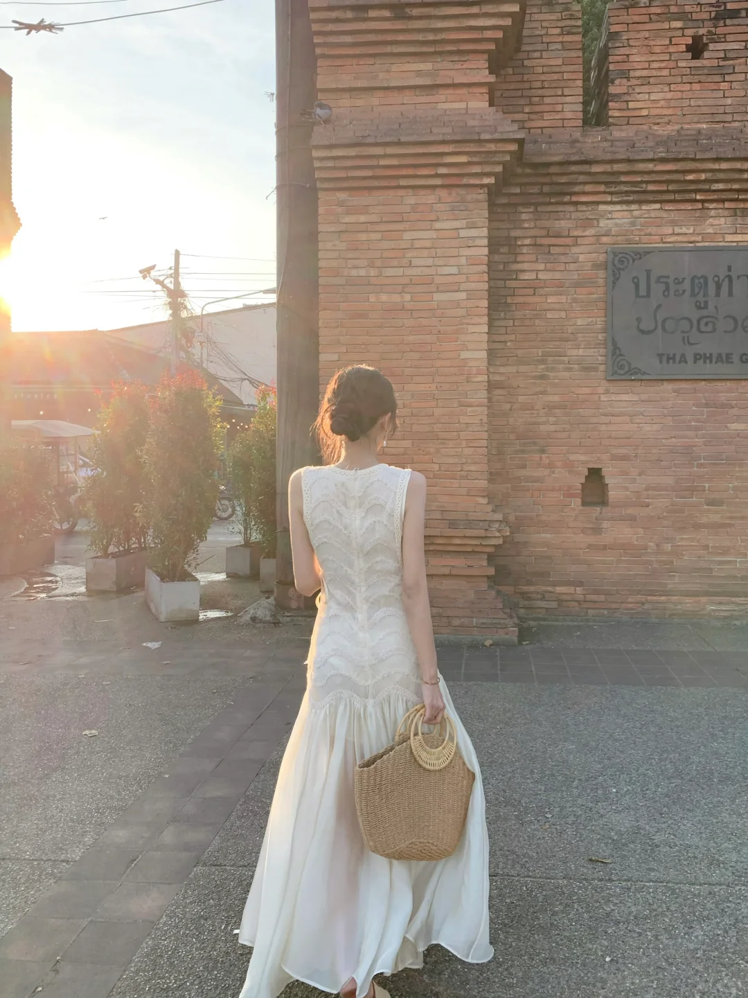 Simple White A Line Round Neck Lace Chiffon Party Dress Outfits HZ1023