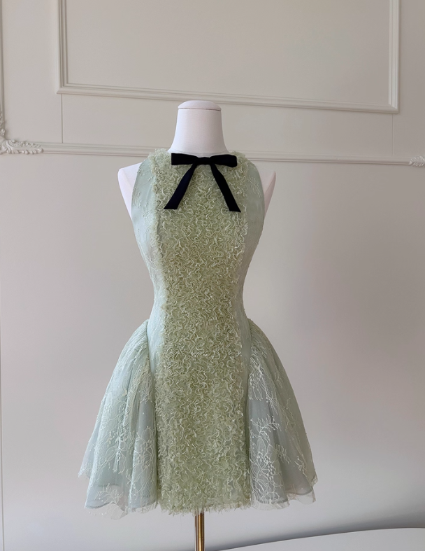 Green A Line Round Neck Lace Tulle Short Homecoming Dress HZ1023