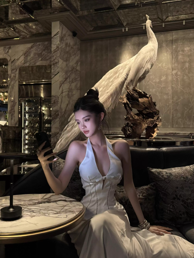 White A Line Halter Beaded Satin Open Back Prom Dress Evening Dress HZ1023