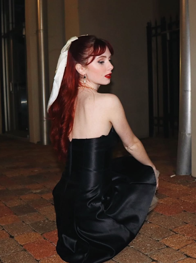 Cute A Line Strapless Black Satin White Tulle Short Cocktail Dresses Homecoming Dresses HZ1023