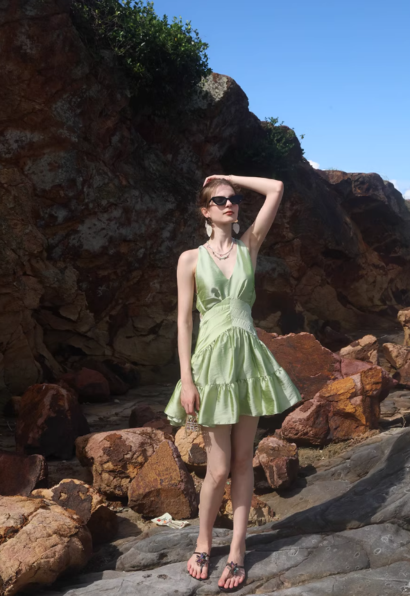 Green A Line V Neck Satin Open Back Short Homecoming Dress Vacation Dress Outfits HZ1023