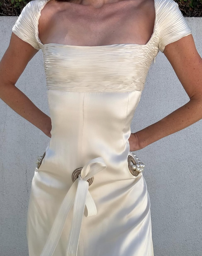 Ivory A Line Square Neck Pearl Satin Short Homecoming Dress with Slit HZ1023