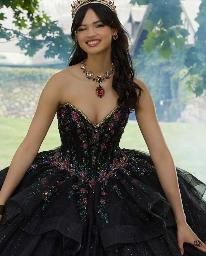 Black Sweetheart Neck Corset Beaded Sequin Tulle Ball Gown Sweet 16 Dress Quinceanera Dress HZ1023