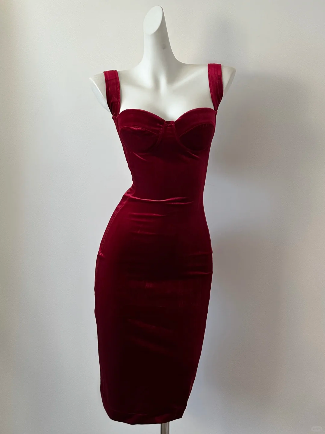 Simple Burgundy Sheath Strap Velvet Short Homecoming Dress Cocktail Dress HZ1023