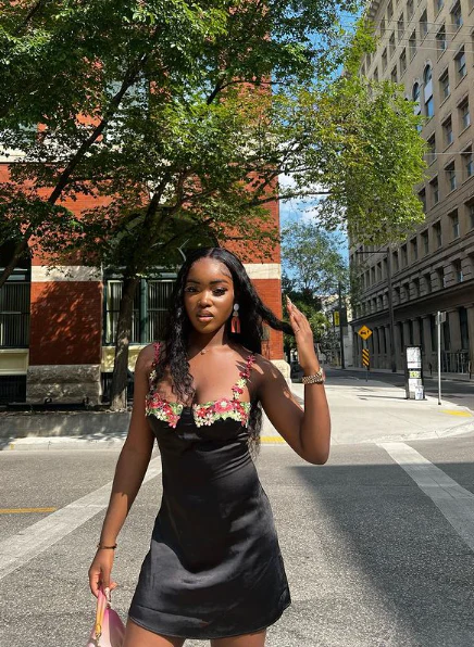 Black Straps Embroidery Homecoming Dress Short Evening Dress HZ1023