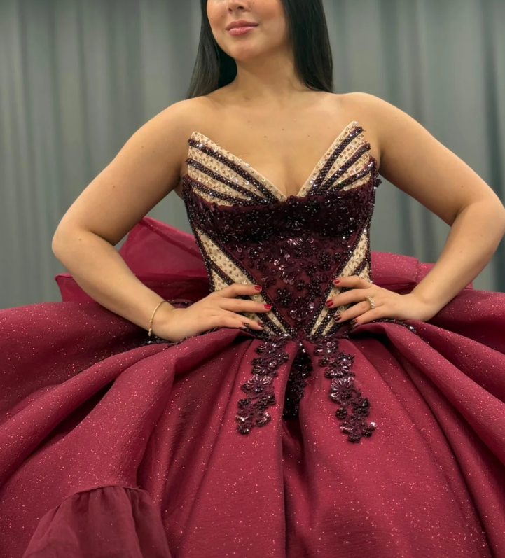 Princess Burgundy Quinceanera Dresses Beaded Appliques Tulle Sweet 16 Party Prom Ball Gown HZ1023