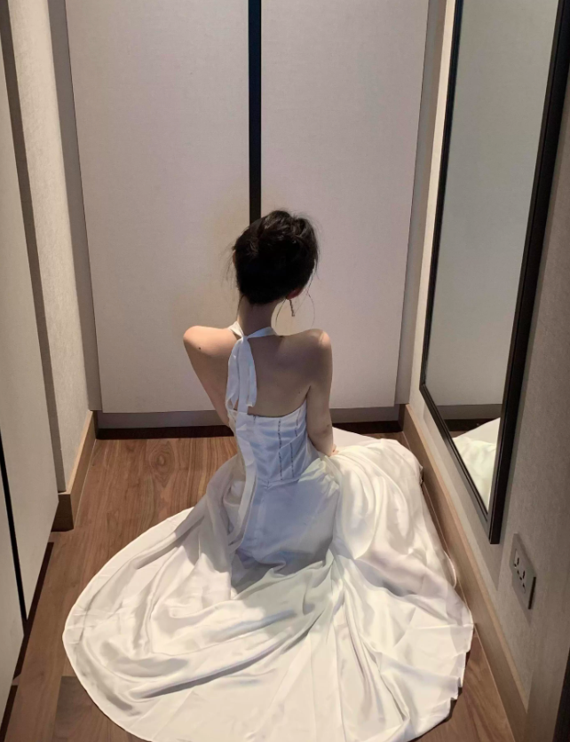 White A Line Halter Beaded Satin Open Back Prom Dress Evening Dress HZ1023