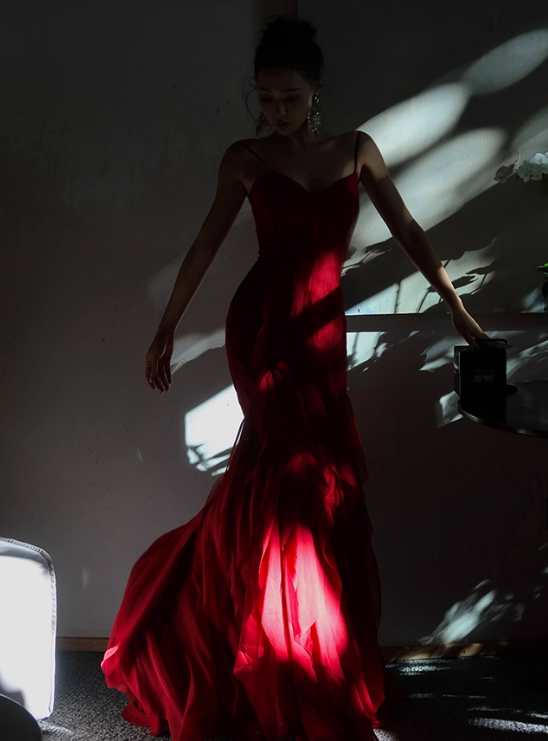 Stunning Burgundy Mermaid Spaghetti Strap Layered Chiffon Prom Dress Party Dress Date Dresses HZ1023
