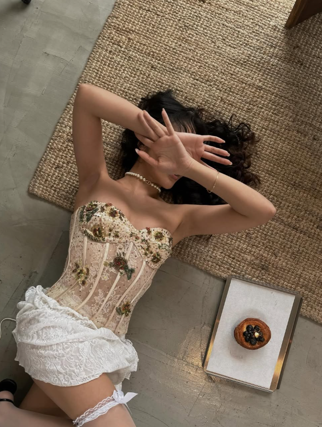 Cute A Line Sweetheart Neck Appliques Beaded Lace Short Homecoming Dress Birthday Dress HZ1023