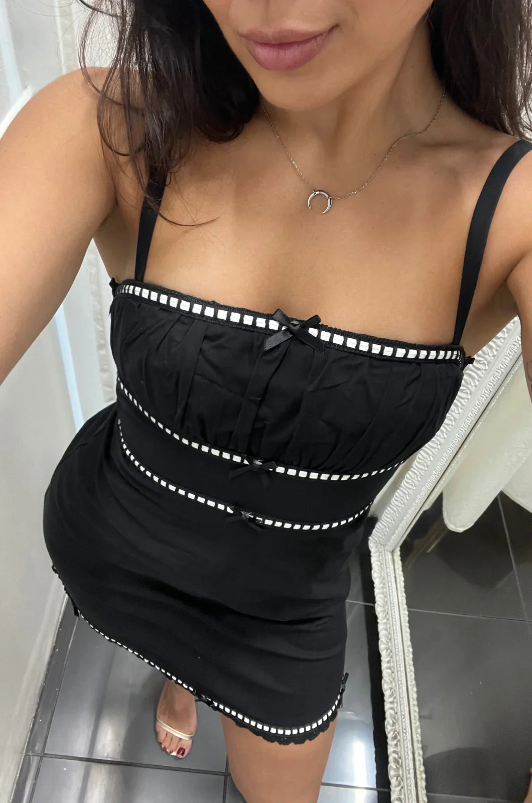 Black Sheath Spaghetti Strap Bow Satin Short Homecoming Dress Outfits HZ1023