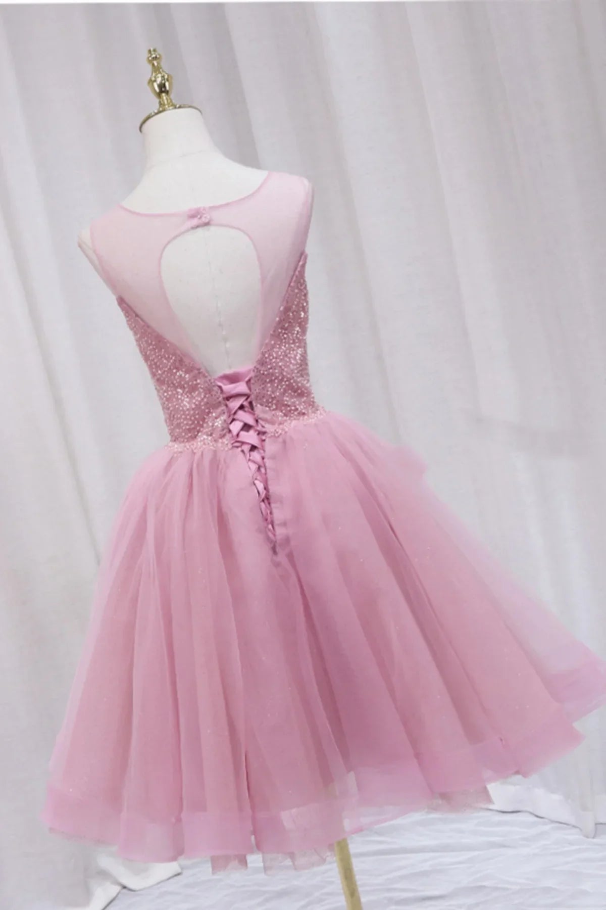 Pink A Line Round Neck Short Prom Dresses Homecoming Dresses with Beadings HZ1023