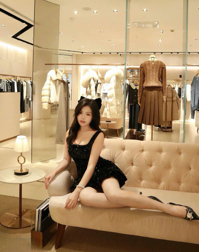 Black Shiny A Line Straps Sequin Short Homecoming Dress Outfits HZ1023