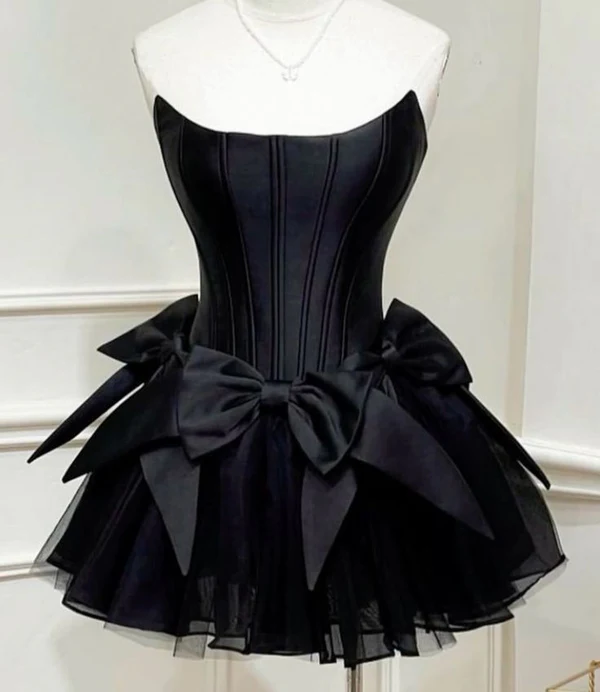 Chic Black Strapless Short Homecoming Dress Satin Party Dress HZ1023