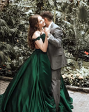 Dark Green Ball Gown Quinceanera Dresses Off Shoulder Beads Crystals Lace Up Sweet 16 Dresses Prom Dresses vestidos de quinceanera HZ1023