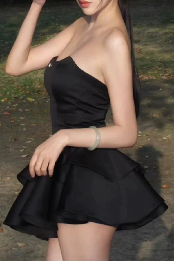 Chic Strapless Black Satin Short Prom Dress Layered Homecoming Dresses HZ1023