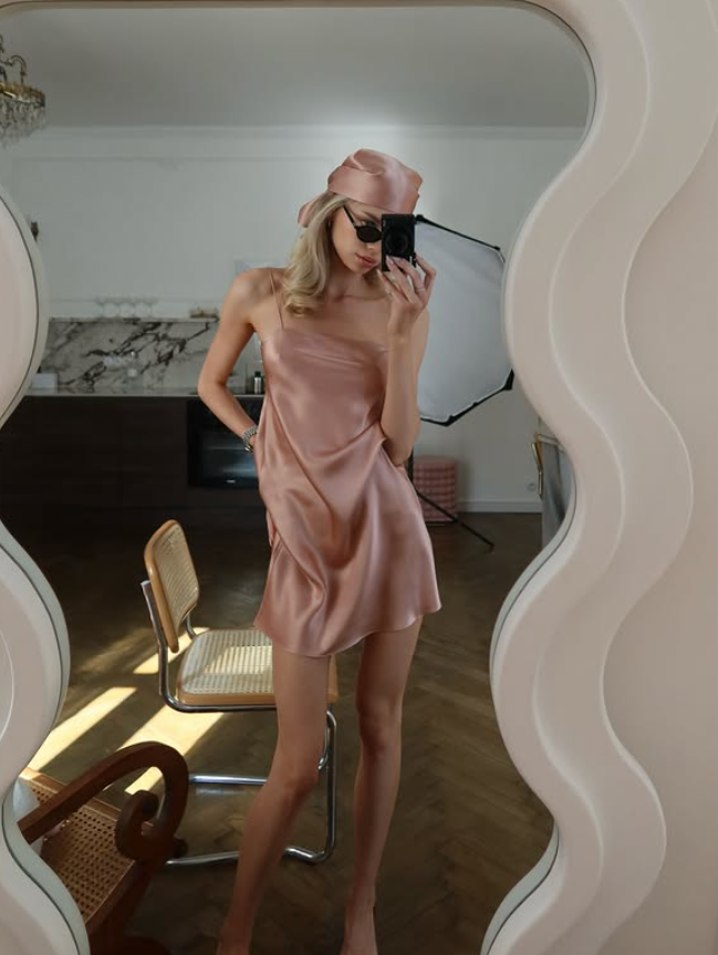 Cute Pink A Line Spaghetti Straps Satin Short Homecoming Dress Outfits HZ1023