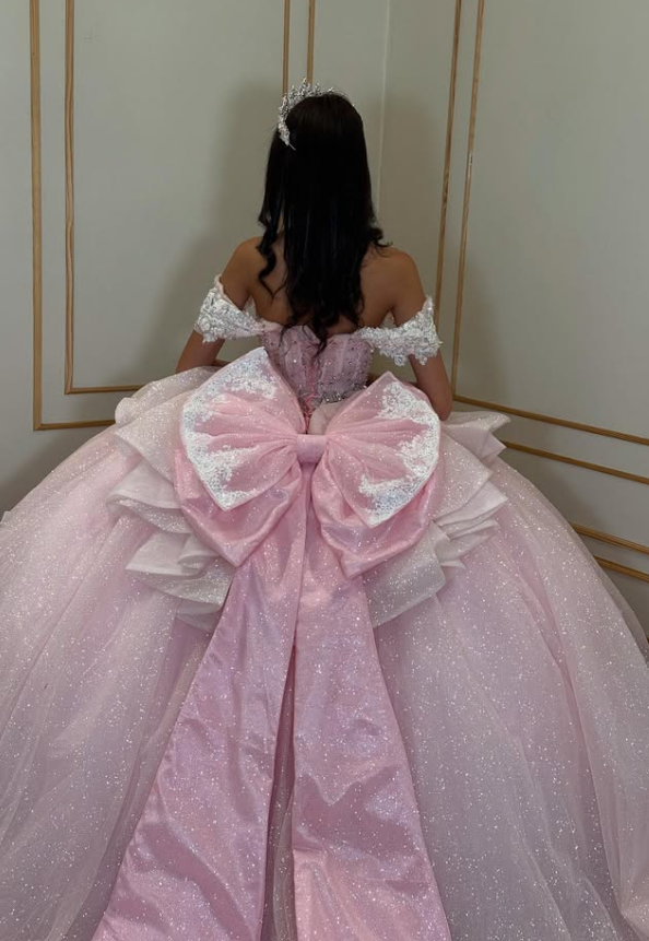 Pink Ball Gown Off the Shoulder Appliques Beaded Tulle Sweet 16 Dress Party Gowns Quinceanera Dresses HZ1023