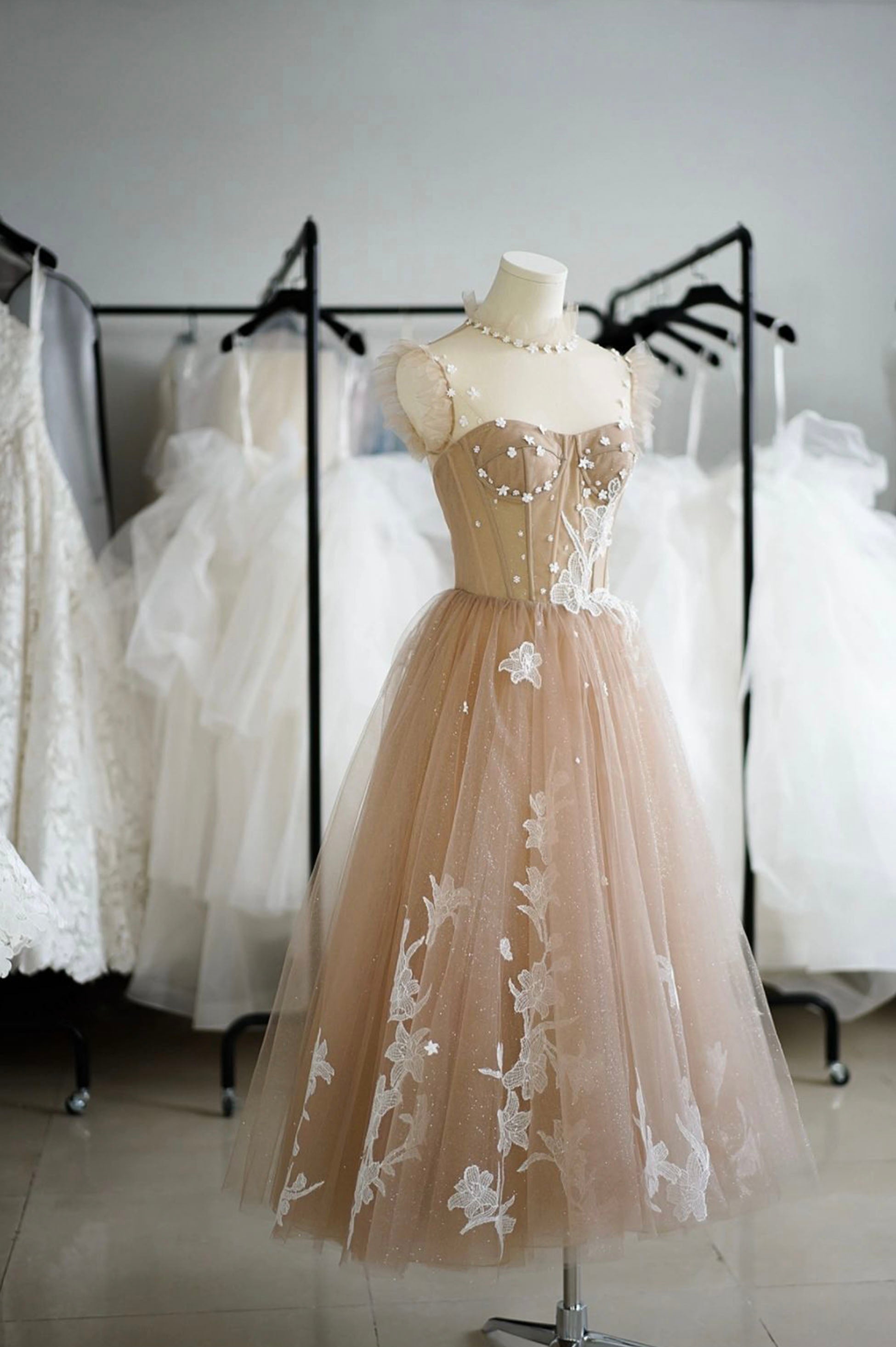 A Line Champagne Appliques Tulle Lace Short Prom Dress Homecoming Dress HZ1023